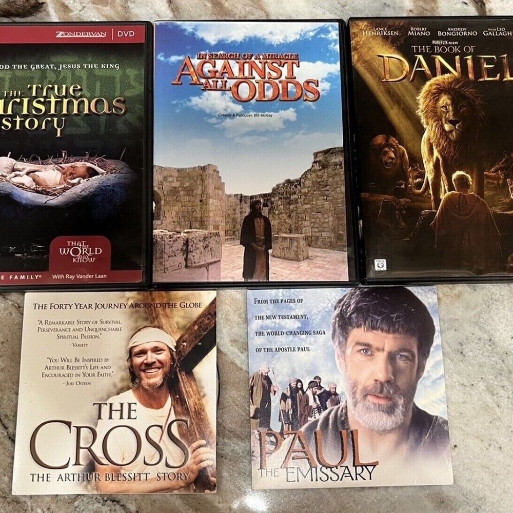 LOT 5 RELIGIOUS DVDS True Story of Christmas, Book of Daniel, The Cross, Paul